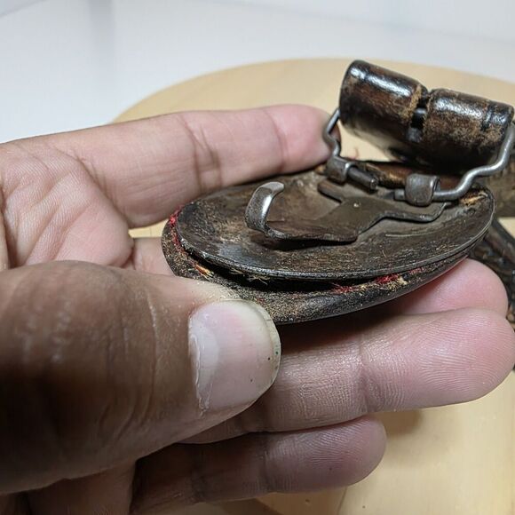 Vintage Distressed Leather Belt & Buckle Oval Shaped Buckle W Letter H Size 38 - Picture 9 of 15